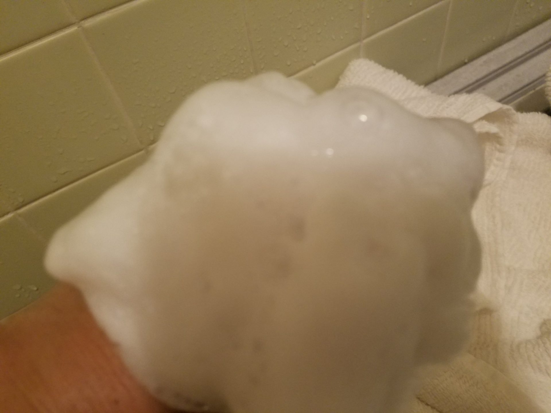 牛乳石鹸の 洗顔効果 がすごい 赤箱 青箱どちらが良いか 実際に試してみました Fastrend ファストレンド