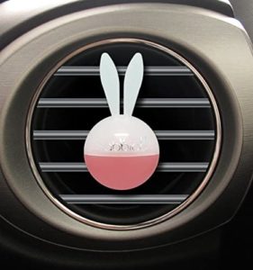 車で使う芳香剤のおすすめ選 車内のニオイに関するアンケートも紹介します Fastrend ファストレンド
